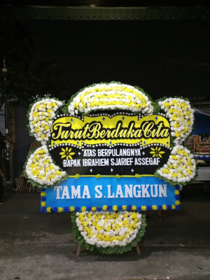 Papan Bunga Duka di Kemlayan